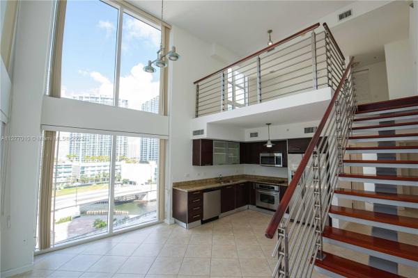 Brickell On The River South Tower, 41 SE 5th St #816, Miami, Florida 33131, image 2