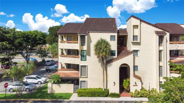 Kenland Bend North, 8800 SW 123rd Ct #J308, The Crossings, Florida 33186, image 1
