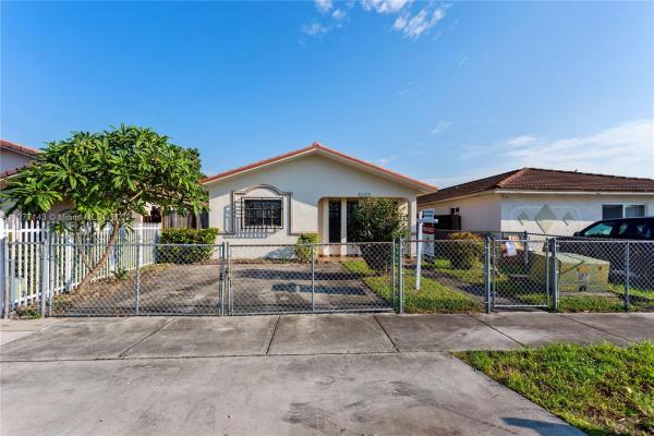 Robles Gardens, 2623 W 71st Pl, Hialeah, Florida 33016, image 1