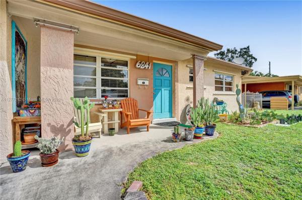 Driftwood Acres, 6841 Farragut St, Hollywood, Florida 33024, image 2