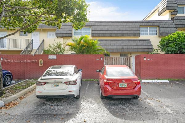 Kendale Lakes Townhouses, 8465 SW 137th Ave #8465, Kendale Lakes, Florida 33183, image 1