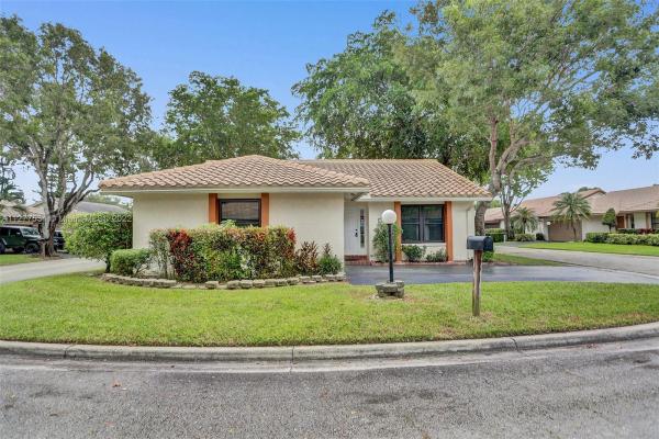 Cypress Run Villas, 11059 Cypress Run Cir, Coral Springs, Florida 33071, image 1