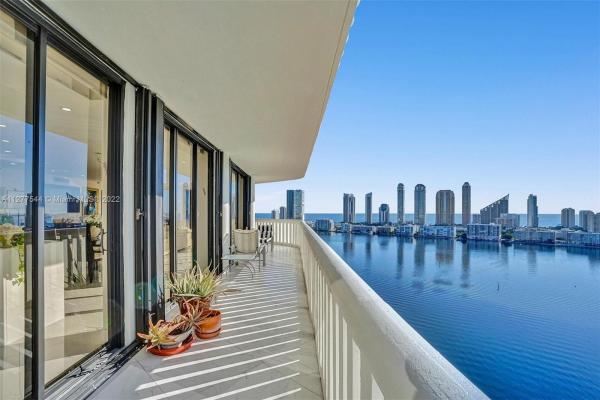 3000 Island Boulevard, 3000 Island Blvd #2406, Aventura, Florida 33160, image 2