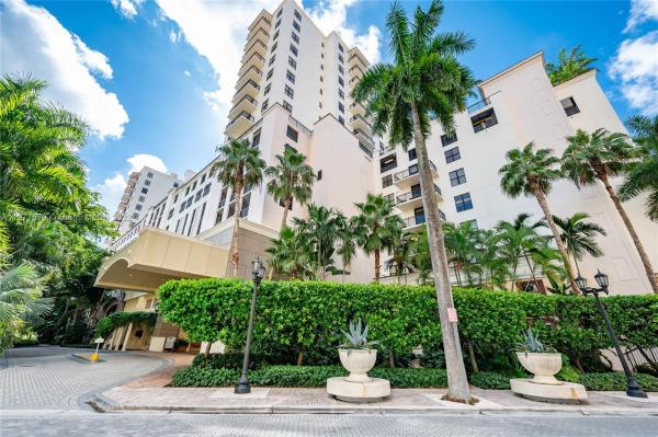 Puerta De Palmas, 888 S Douglas Rd #911, Coral Gables, Florida 33134, image 2
