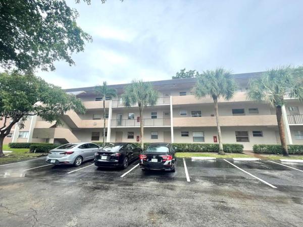 Sands Point, 8360 Sands Point Blvd #303G, Tamarac, Florida 33321, image 1