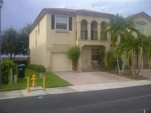 Tuscany Village, 12797 SW 132nd Ter #12797, Three Lakes, Florida 33186, image 2