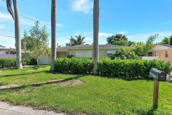 Friedland Manor, 521 SW 6th Ct, Florida City, Florida 33034, image 2