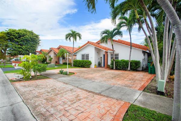 Lisboa Homes, 13351 SW 27th St, Tamiami, Florida 33175, image 1