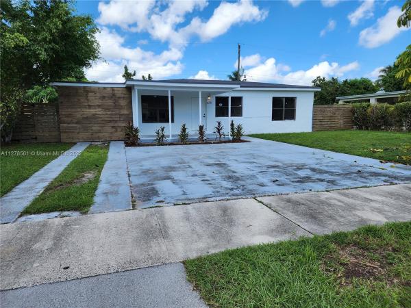Miami Modern Manors, 611 NW 184th Ter, Miami Gardens, Florida 33169, image 1