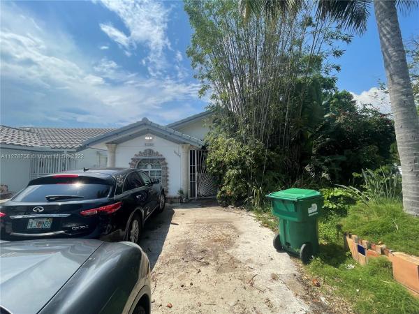 Lakes Of Palm Springs, 16880 NW 69th Pl, Country Club, Florida 33015, image 1