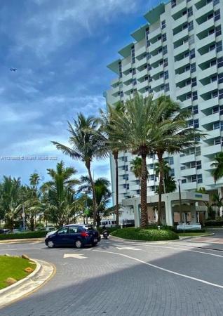 Triton Tower, 2899 Collins Ave #448, Miami Beach, Florida 33140, image 2