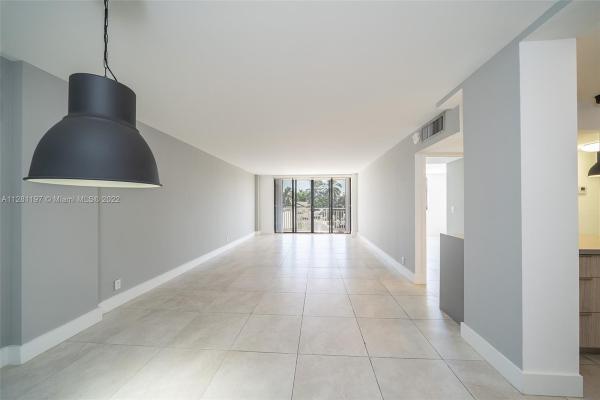 Waterside Towers, 2450 NE 135th St #109, North Miami, Florida 33181, image 1