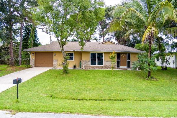 441 NW Lincoln Ave, Florida 34983, image 2
