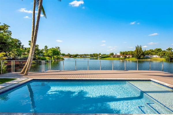 Sky Lake, 2090 NE 196th Ter, North Miami Beach, Florida 33179, image 1
