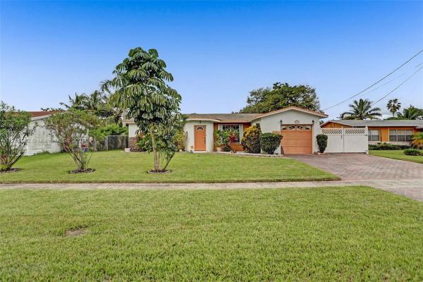 Sunrise Golf Village, 2111 NW 60th Ave, Sunrise, Florida 33313, image 2