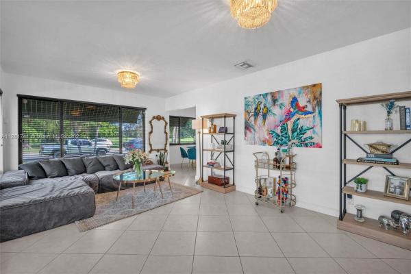 Hollywood Lakes, 1454 Polk St, Hollywood, Florida 33020, image 2