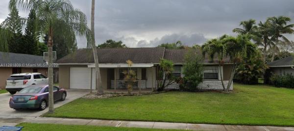 La Mancha, 209 Bilbao St, Royal Palm Beach, Florida 33411, image 2