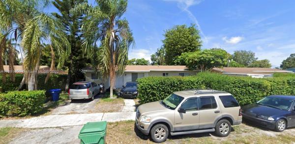 Gia Manor, 131 NE 174th St, North Miami Beach, Florida 33162, image 1