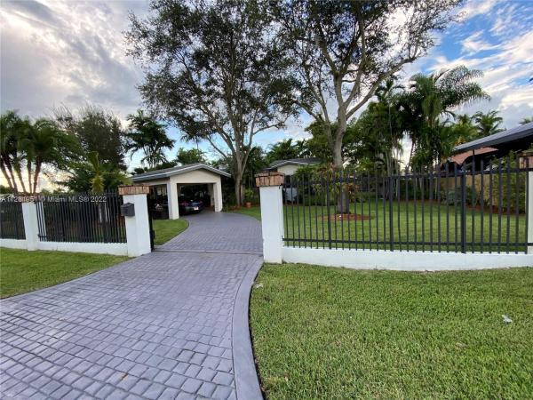9395 SW 66th St, Sunset, Florida 33173, image 2