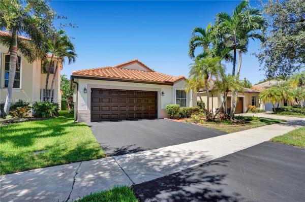 Somerset Lake, 129 W Bayridge Dr, Weston, Florida 33326, image 1