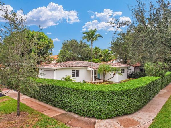 Coconut Grove, 251 Alesio Ave, Coral Gables, Florida 33134, image 2