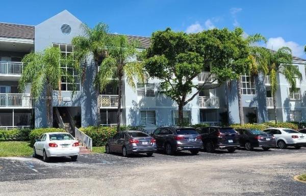 Le Club At Old Cutler, 8520 SW 212th St #202, Cutler Bay, Florida 33189, image 2