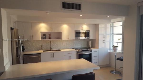 Del Prado North Towers, 18081 Biscayne Blvd #1701-4, Aventura, Florida 33160, image 2