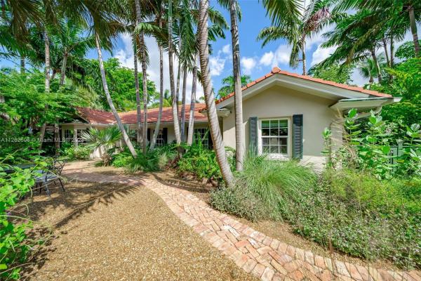 Ye Little Wood, 3883 Wood Ave, Miami, Florida 33133, image 1