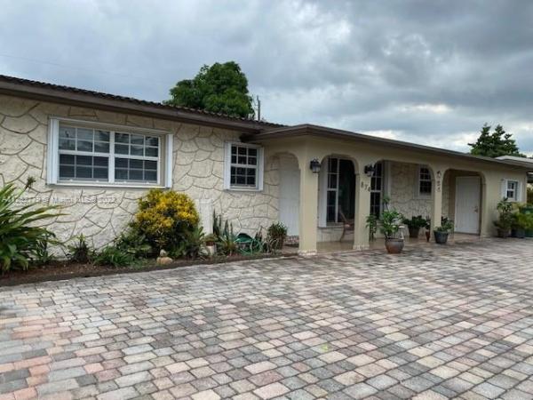 Meadows Park, 874 W 70th Pl, Hialeah, Florida 33014, image 1