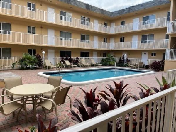 Suzanne Plaza, 7910 Taft St #101, Pembroke Pines, Florida 33024, image 1