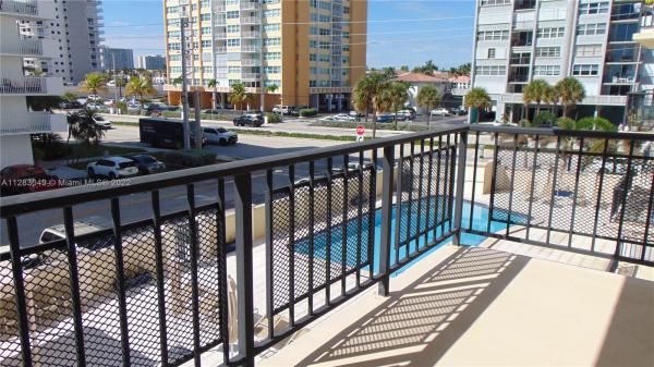 Oxford Towers, 1501 S Ocean Dr #306, Hollywood, Florida 33019, image 2