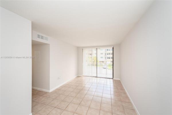 Fontainebleau Gardens, 8075 NW 7th St #216, Fountainebleau, Florida 33126, image 2