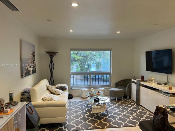 Salzedo Manor, Coral Gables, Florida 33134, image 1