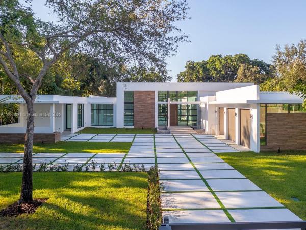 Helms Country Estates, 6830 SW 104th St, Pinecrest, Florida 33156, image 1