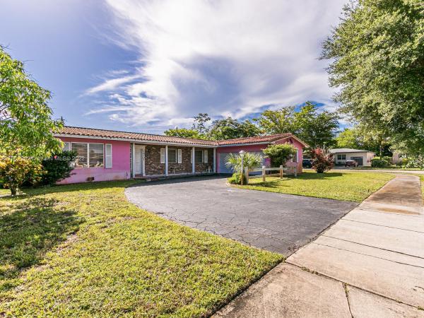 Claridge House, 14701 NE 9th Ave, Golden Glades, Florida 33161, image 1