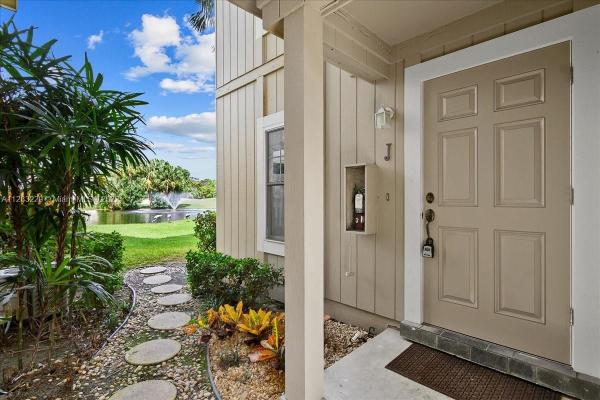 Riverbend Country Club, 9169 SE Riverfront Ter #J, Tequesta, Florida 33469, image 1