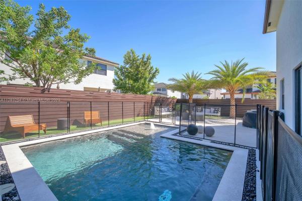 Satori, 8745 NW 157th Ter, Miami Lakes, Florida 33018, image 2