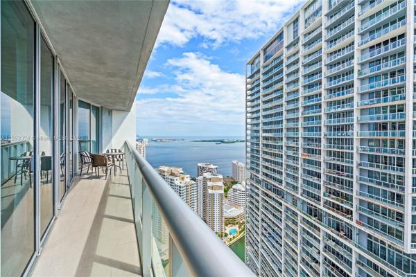 Icon Brickell Tower 1, 475 Brickell Ave #4713, Miami, Florida 33131, image 2