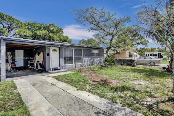 Woodland Park, 204 SW 24th Ave, Fort Lauderdale, Florida 33312, image 1