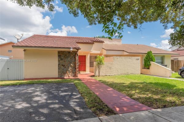 Las Palmas, 1437 SW 104th Pl #9-4-B, University Park, Florida 33174, image 1