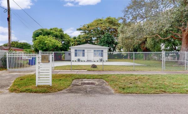West Perrine No HOA, 10220 SW 177th St, West Perrine, Florida 33157, image 1