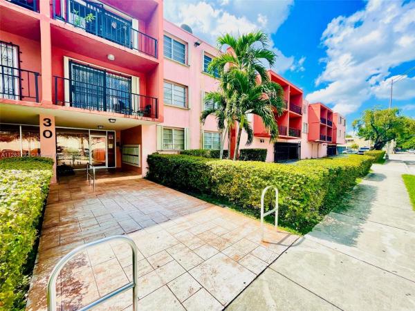 El Jardin De Hialeah, 30 E 39th St #215, Hialeah, Florida 33013, image 1