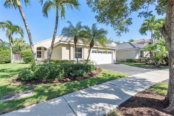 Somerset Lake, 169 E Bayridge Dr, Weston, Florida 33326, image 1
