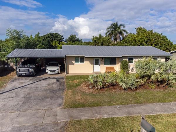 Homriv, 1660 NW 11th Ave, Homestead, Florida 33030, image 1