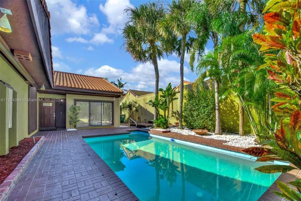California Club Homes, 1034 NE 204th Ter, Ives Estates, Florida 33179, image 1