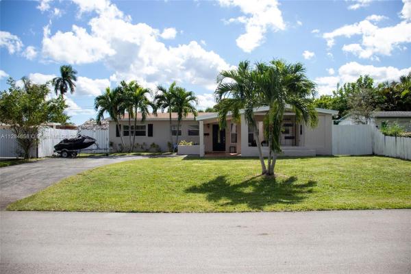 Heritage Estates, 6620 Cleveland St, Hollywood, Florida 33024, image 1