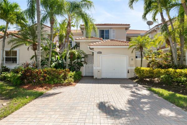 West Lake Village, 1130 Chestnut Ln, Hollywood, Florida 33019, image 2