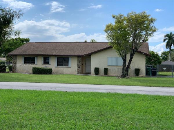 Heritage Trails, 27522 SW 164th Ave, Redland, Florida 33031, image 1