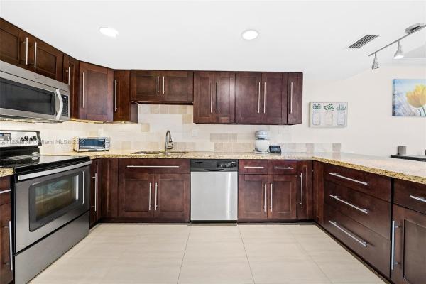 Arbor Courts At Jacaranda, 533 NW 98th Ave #533, Plantation, Florida 33324, image 1