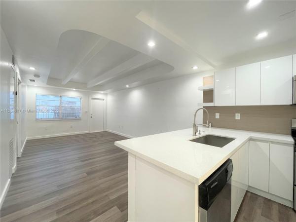 Penn Twelve, 1245 Pennsylvania Ave #3, Miami Beach, Florida 33139, image 1
